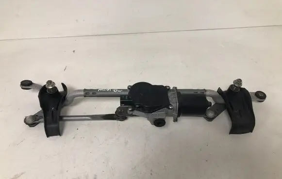 Mazda 3 III Front wiper linkage and motor 5X30 5X30C0560924 C0560924