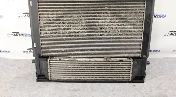BMW 3 F30 F35 F31 Coolant radiator 7640511 7608408 7600520
