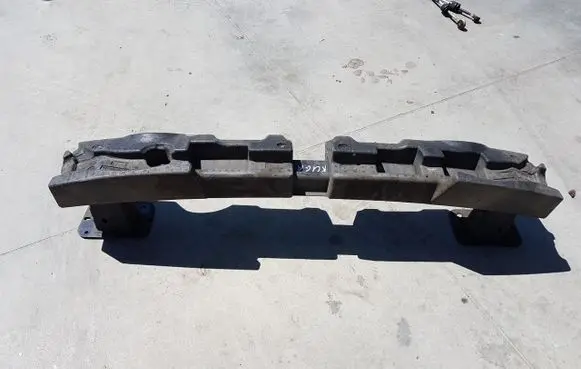 Ford Kuga I Rear bumper foam support bar 