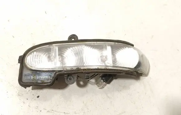 Mercedes-Benz E W211 Mirror indicator light 330081
