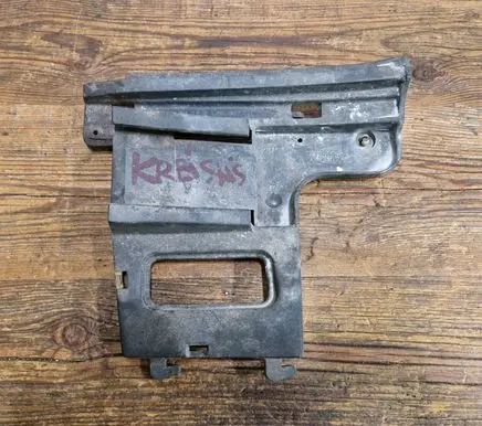 BMW 7 E38 Front bumper mounting bracket 8125307