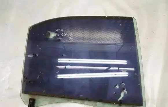 KIA Sorento Rear door window glass