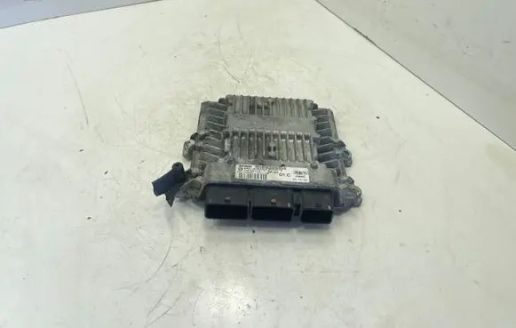 Volvo S40 Engine control unit/module 30729518