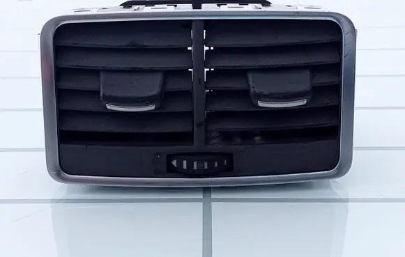 Audi A6 S6 C6 4F Rear air vent grill 4F0819203 4F0819203B