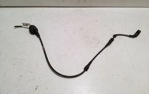 Audi Q3 8U Rear ABS sensor wiring 8U0927904