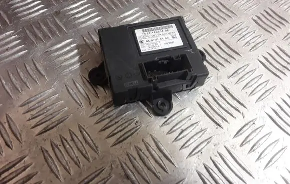 Ford Mondeo MK IV Door control unit/module 7G9T14B534BE