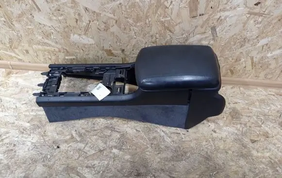 Citroen C6 Armrest