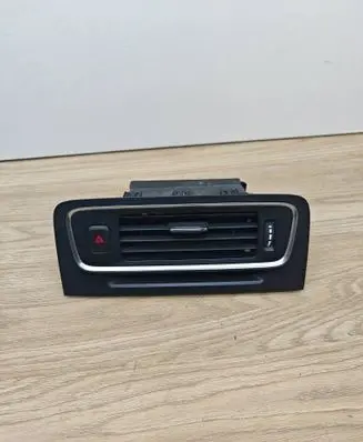 Dash center air vent grill