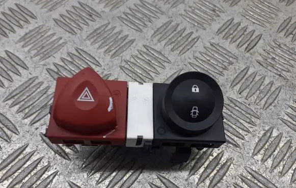 Renault Megane II Hazard light switch 8200407415