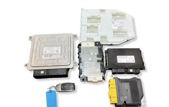 Mercedes-Benz CLA C118 X118 Engine ECU kit and lock set A2829012900 58816844