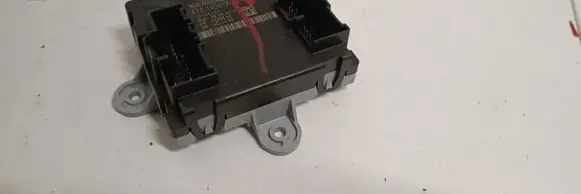 Jaguar XE Door control unit/module 10134133 F7214D619AE