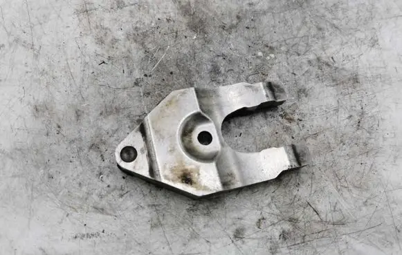 Nissan X-Trail T30 Fuel Injector clamp holder NOCODE