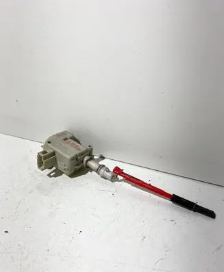 Skoda Octavia Mk1 (1U) Central locking motor 3B0959782 8Z0810773