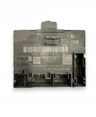 Audi A3 S3 8V Door control unit/module 5Q0959593B