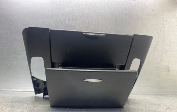 KIA Ceed Dashboard storage box/compartment 847071H050