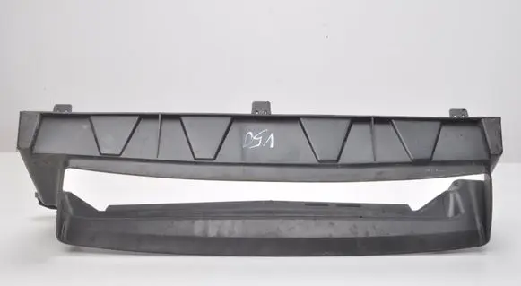 Volvo V50 Intercooler air channel guide 30678471