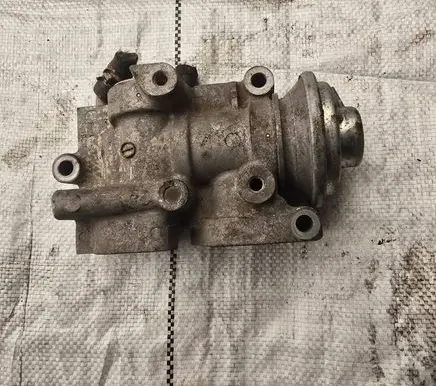 Mitsubishi Pajero EGR valve K5t74092