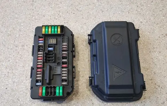 BMW 4 F32 F33 Fuse box set 9389068 9224872