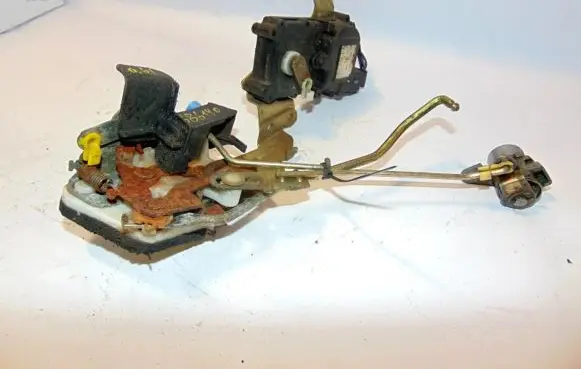 Front door lock