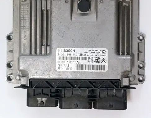 Peugeot 308 Engine control unit/module 9674183480 0261S06152 MEVD1742