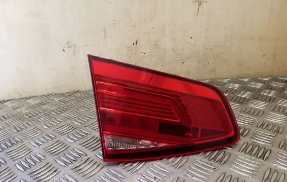 Volkswagen PASSAT B8 Tailgate rear/tail lights