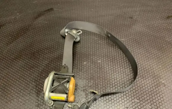 Hyundai Tucson JM Front seatbelt 888102E301 20071228 TKKFF2EZ009