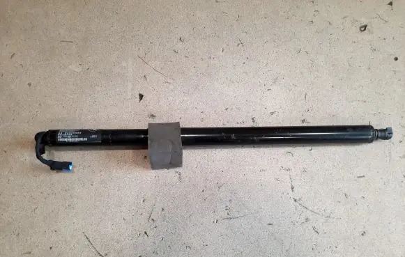 BMW X4M F98 Tailgate/trunk/boot tension spring 7424415