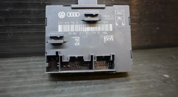 Audi A4 S4 B8 8K Door control unit/module 8T0959795B