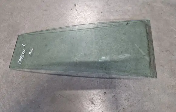 Mitsubishi Pajero Sport I Rear vent window glass 