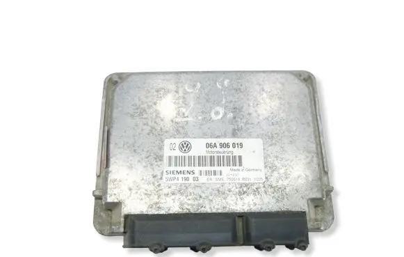 Volkswagen Golf IV Engine control unit/module 06A906019 5WP419003