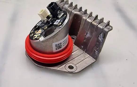 Hyundai i30 LED ballast control module G492151150 0000230829