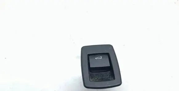 BMW 2 F46 Tailgate opening switch 9299447