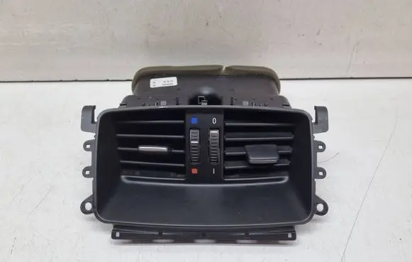 BMW 3 E92 E93 Rear air vent grill 6932023 64226932023