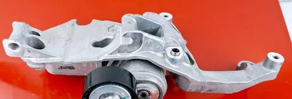 Peugeot 308 Generator/alternator belt tensioner 9841989080 9809714680