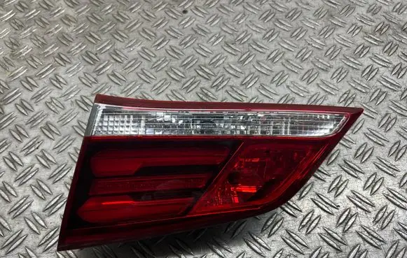 Hyundai i40 Tailgate rear/tail lights 924043Z600