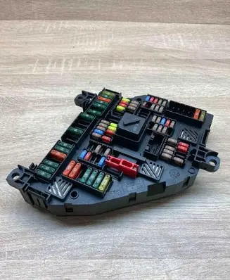 BMW 7 F01 F02 F03 F04 Fuse module 9252812 925281201 Used