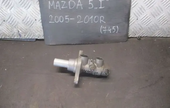 Mazda 5 Master brake cylinder