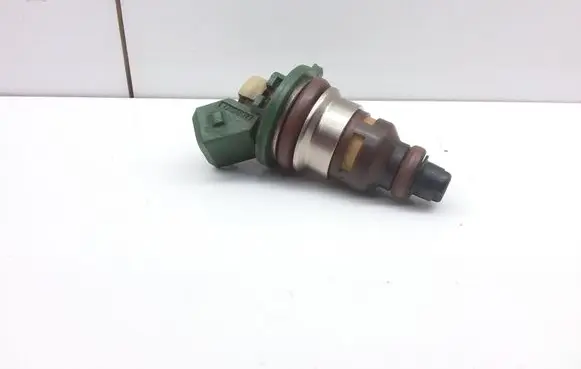 Jaguar XJ X308 Fuel injector 765082891