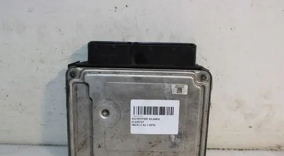 Seat Ibiza IV (6J,6P) Engine control unit/module ECU 0281014883
