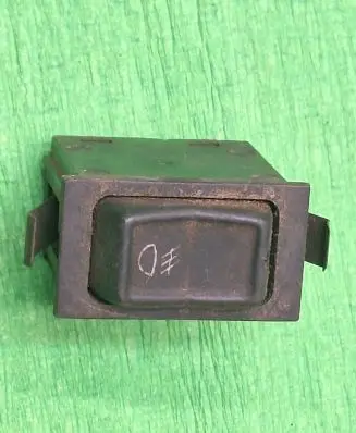 Volkswagen PASSAT B3 Fog light switch 321941535B