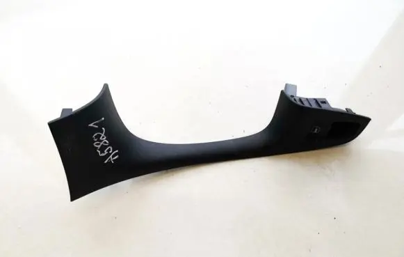 Volkswagen Jetta VI Front door window switch trim 5c6867255cd