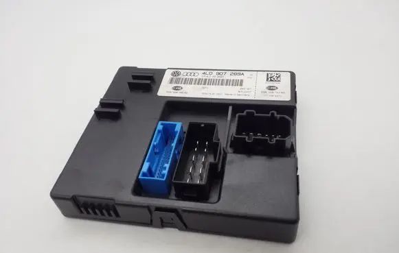 Audi Q7 4L Comfort/convenience module 4L0907289A 4L0910289D 5DK00876282