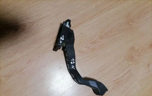 Citroen C2 Accelerator throttle pedal 0280752251 9646702180
