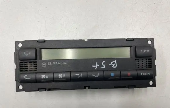 Volkswagen PASSAT B5 Climate control unit