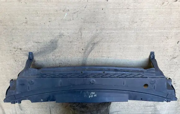 Volvo XC70 Front bumper skid plate/under tray 09484049 3504