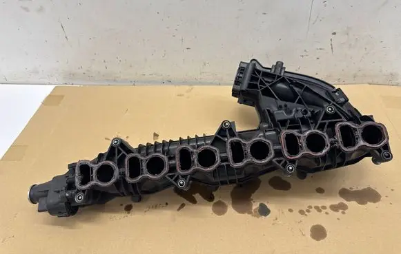 BMW 5 GT F07 Intake manifold 7811299 7800088
