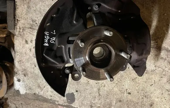 Ford Kuga III Front wheel hub LX6C3K171A1A