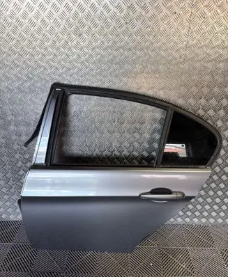 BMW 3 E90 E91 Rear door