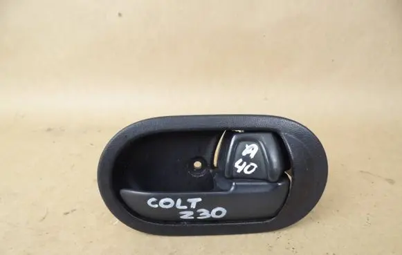 Mitsubishi Colt CZ3 Front door interior handle 