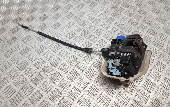 Volkswagen Phaeton Front door lock 25100D6